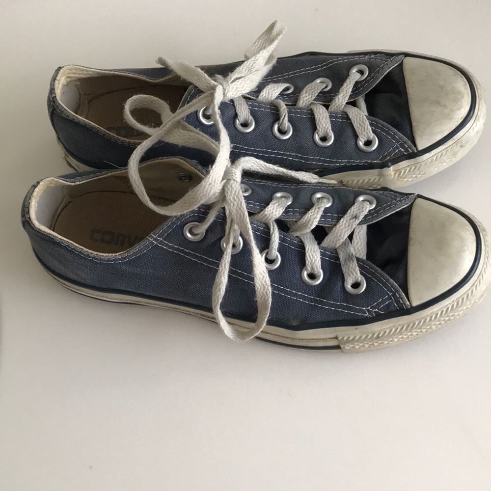 Blue converse - Picture 2 of 5